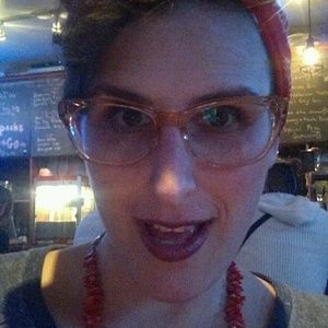 Meet your Posher, Rebecca